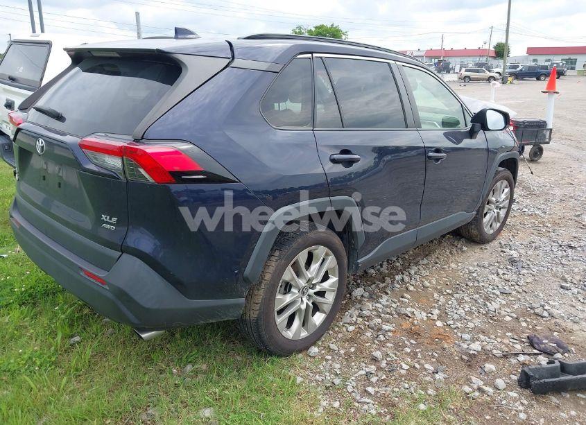 Photo 4 of 2019 Toyota Rav4 XLE PREMIUM (VIN JTMA1RFV4KD034673)