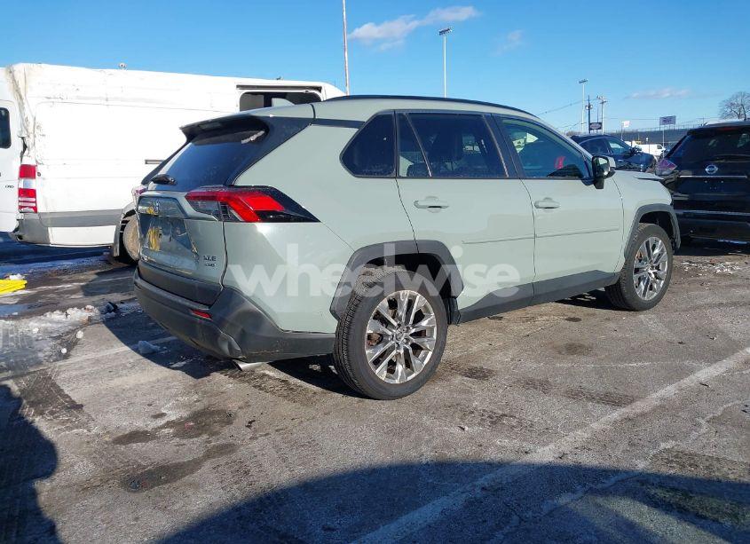 Photo 4 of 2019 Toyota Rav4 XLE PREMIUM (VIN JTMA1RFV6KD517369)