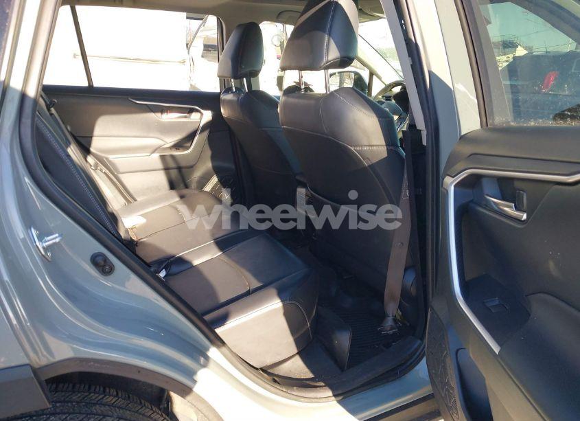 Photo 8 of 2019 Toyota Rav4 XLE PREMIUM (VIN JTMA1RFV6KD517369)