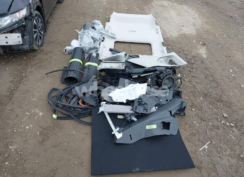 Photo 12 of 2021 Toyota Rav4 XLE PREMIUM (VIN JTMA1RFV8MD069137)