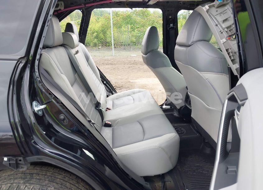 Photo 8 of 2021 Toyota Rav4 XLE PREMIUM (VIN JTMA1RFV8MD069137)