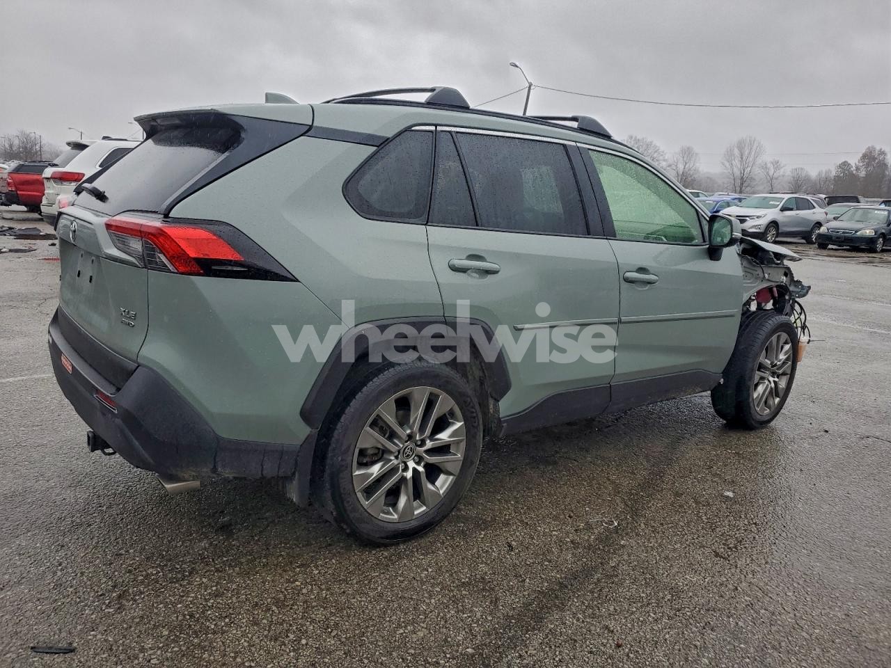 Photo 3 of 2022 TOYOTA RAV4 XLE PREMIUM (VIN JTMA1RFV8ND086246)