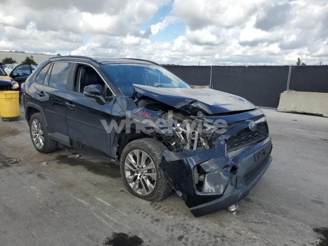 Photo 2 of 2019 TOYOTA RAV4 XLE PREMIUM (VIN JTMA1RFVXKD011107)