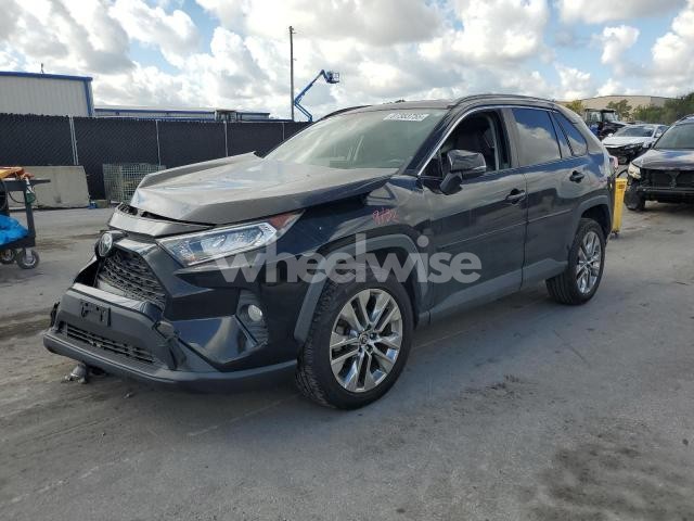 Photo 3 of 2019 TOYOTA RAV4 XLE PREMIUM (VIN JTMA1RFVXKD011107)