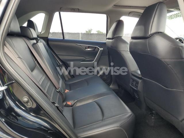 Photo 7 of 2019 TOYOTA RAV4 XLE PREMIUM (VIN JTMA1RFVXKD011107)