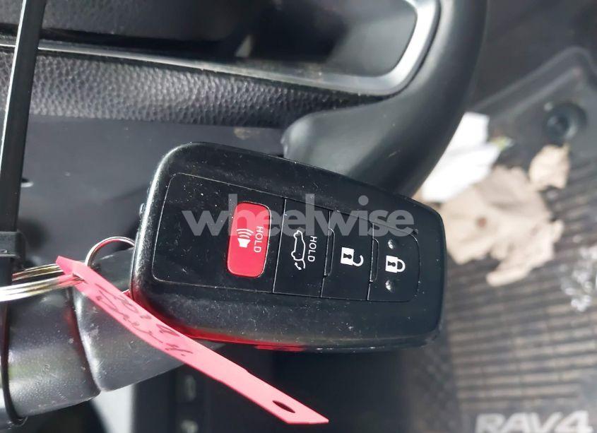 Photo 11 of 2019 Toyota Rav4 XLE PREMIUM (VIN JTMA1RFVXKD515799)