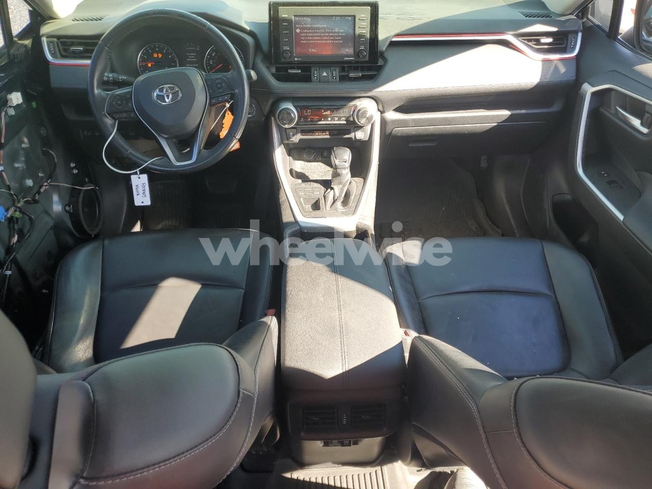 Photo 8 of 2020 TOYOTA RAV4 XLE PREMIUM (VIN JTMA1RFVXLD051074)