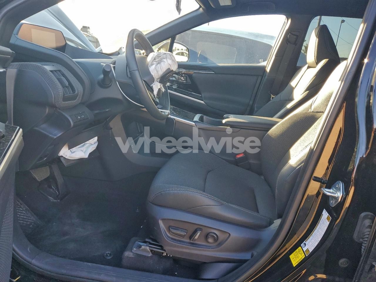 Photo 7 of 2024 TOYOTA BZ4X XLE (VIN JTMAAAAA5RA054545)