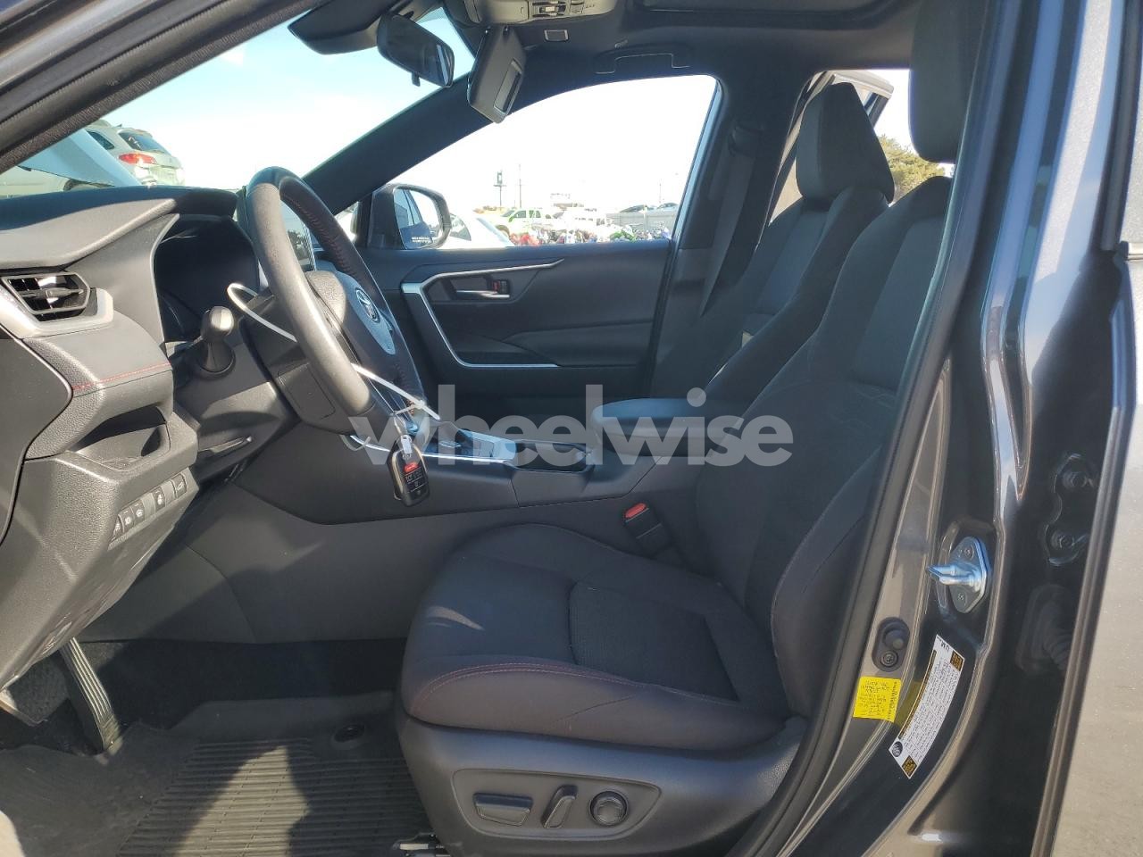 Photo 7 of 2023 TOYOTA RAV4 PRIME SE (VIN JTMAB3FV0PD114831)