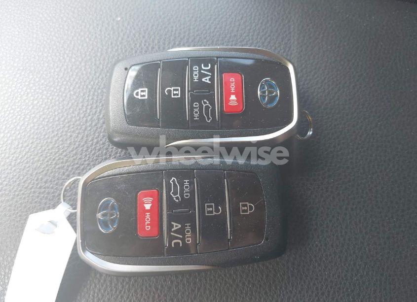 Photo 11 of 2021 Toyota Rav4 PRIME SE (VIN JTMAB3FVXMD052706)