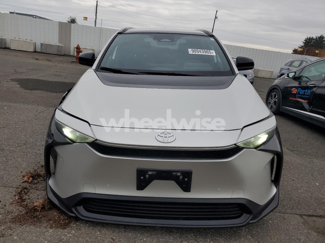 Photo 5 of 2024 TOYOTA BZ4X XLE N/A (VIN JTMABACA7RA073012)