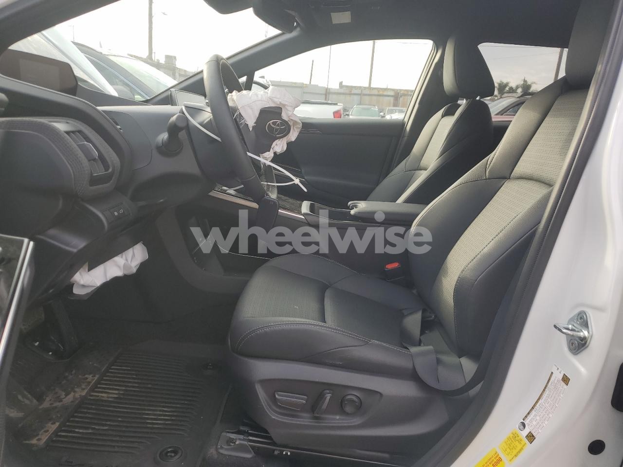 Photo 7 of 2023 TOYOTA BZ4X XLE N/A (VIN JTMABACA8PA030764)