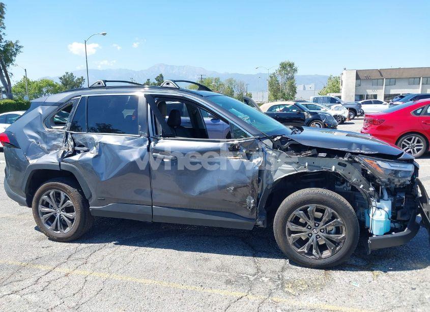 Photo 6 of 2024 Toyota Rav4 HYBRID XLE PREMIUM (VIN JTMB6RFV0RD119249)