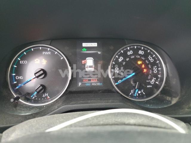 Photo 5 of 2021 TOYOTA RAV4 XLE PREMIUM (VIN JTMB6RFV2MD032154)