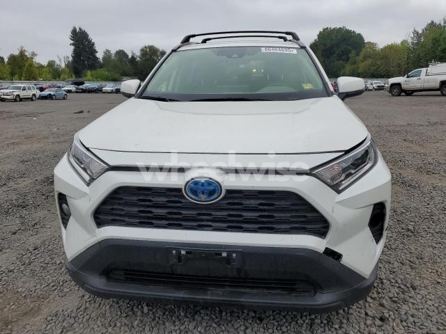 Photo 8 of 2021 TOYOTA RAV4 XLE PREMIUM (VIN JTMB6RFV2MD032154)