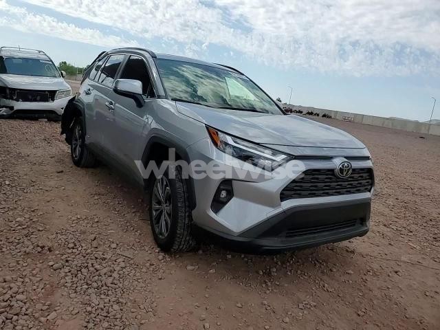 Photo 10 of 2025 TOYOTA RAV4 XLE PREMIUM (VIN JTMB6RFV2SD164697)