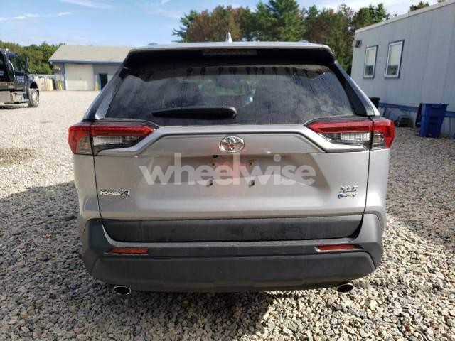 Photo 5 of 2025 TOYOTA RAV4 XLE PREMIUM (VIN JTMB6RFV4SD153135)