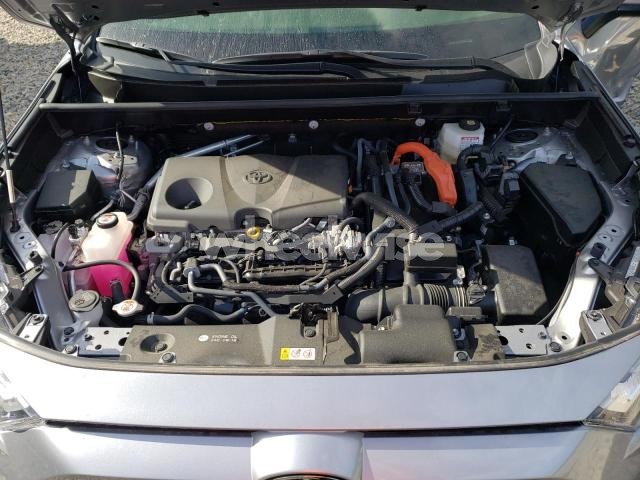 Photo 9 of 2025 TOYOTA RAV4 XLE PREMIUM (VIN JTMB6RFV4SD153135)