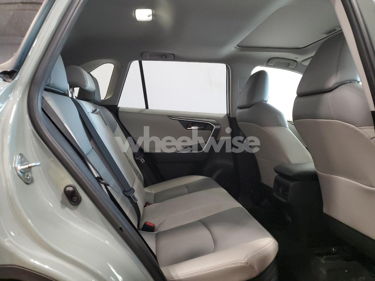 Photo 11 of 2023 TOYOTA RAV4 XLE PREMIUM (VIN JTMB6RFV6PD101397)