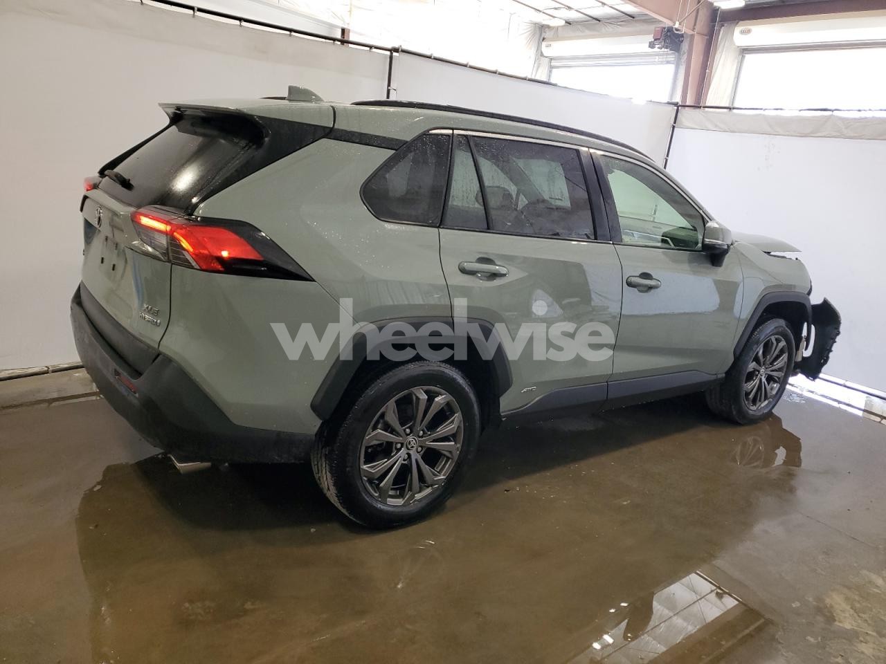 Photo 3 of 2023 TOYOTA RAV4 XLE PREMIUM (VIN JTMB6RFV6PD101397)