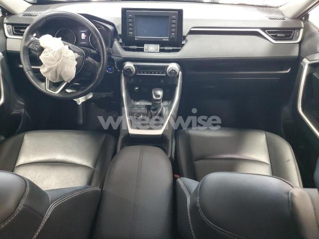 Photo 7 of 2021 TOYOTA RAV4 XLE PREMIUM (VIN JTMB6RFV7MD011624)