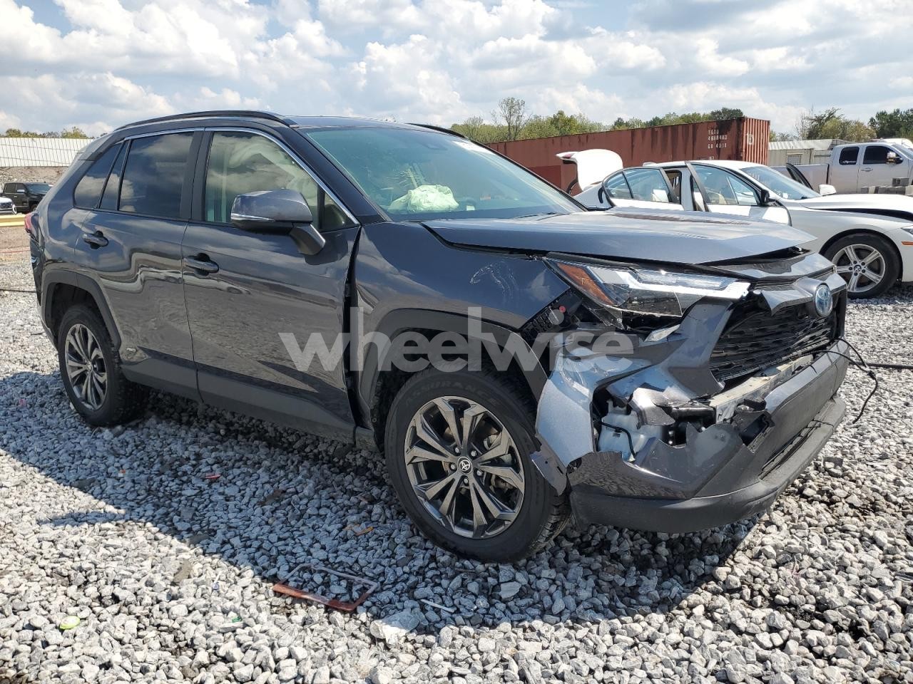 Photo 4 of 2023 TOYOTA RAV4 XLE PREMIUM (VIN JTMB6RFV7PD100937)