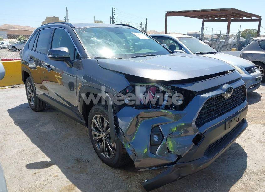 2025 Toyota Rav4 HYBRID XLE PREMIUM (VIN JTMB6RFV8SD162341) main photo