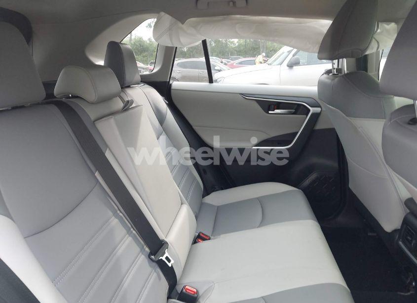 Photo 8 of 2022 Toyota Rav4 HYBRID XLE PREMIUM (VIN JTMB6RFV9ND078419)