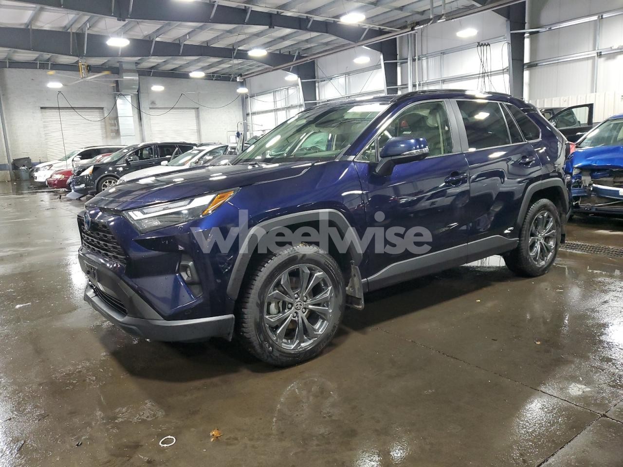 2023 TOYOTA RAV4 XLE PREMIUM (VIN JTMB6RFVXPD549075) main photo