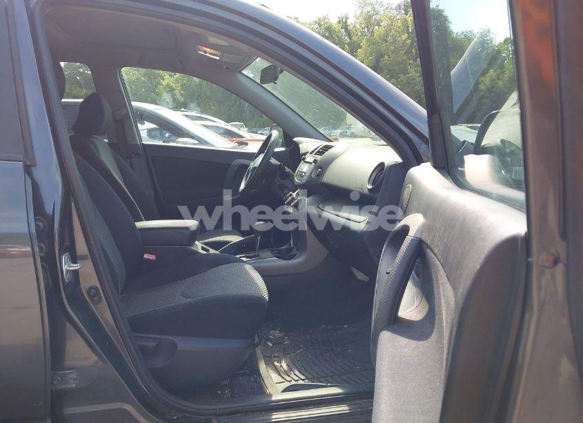 Photo 5 of 2006 Toyota Rav4 SPORT (VIN JTMBD32V866013270)