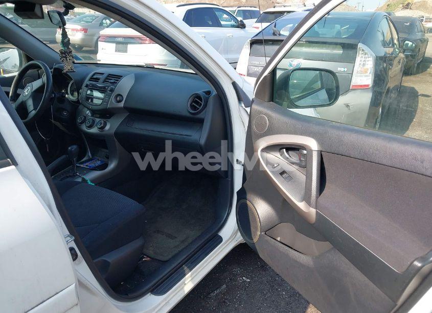 Photo 5 of 2006 Toyota Rav4 SPORT (VIN JTMBD32VX65019481)