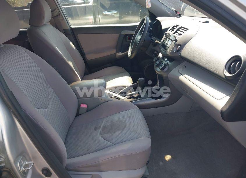 Photo 5 of 2006 Toyota Rav4 (VIN JTMBD33V065007483)