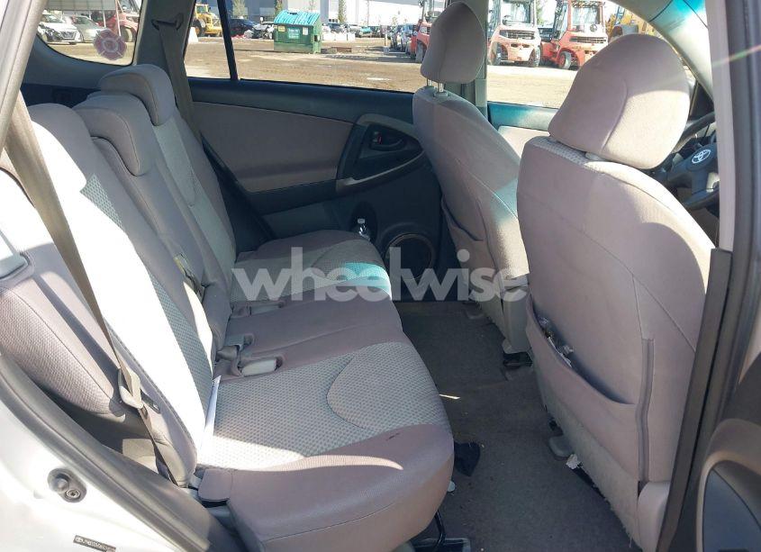 Photo 8 of 2006 Toyota Rav4 (VIN JTMBD33V065018239)