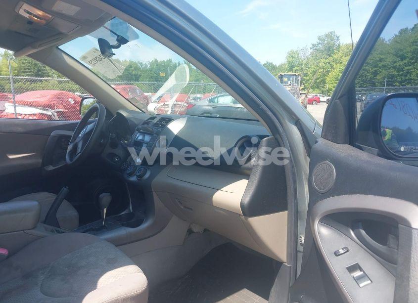 Photo 5 of 2007 Toyota Rav4 (VIN JTMBD33V175105648)