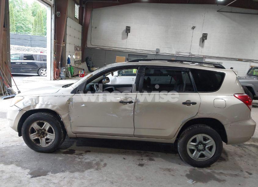 Photo 6 of 2006 Toyota Rav4 (VIN JTMBD33V265001913)