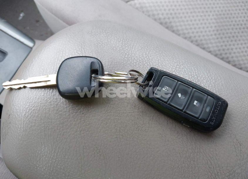 Photo 11 of 2006 Toyota Rav4 (VIN JTMBD33V266016227)