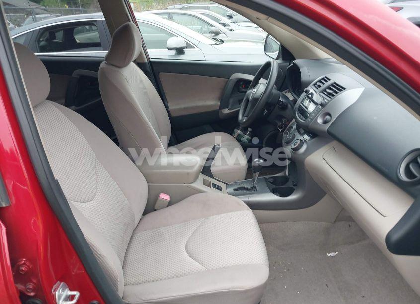 Photo 5 of 2006 Toyota Rav4 (VIN JTMBD33V266016227)