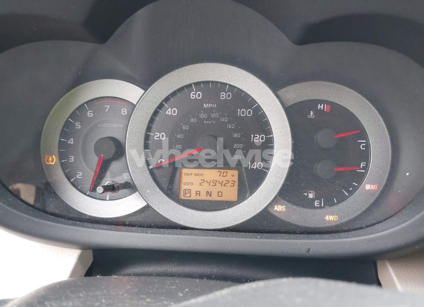 Photo 7 of 2006 Toyota Rav4 (VIN JTMBD33V266016227)