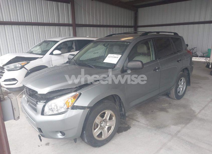Photo 2 of 2006 Toyota Rav4 (VIN JTMBD33V366018648)