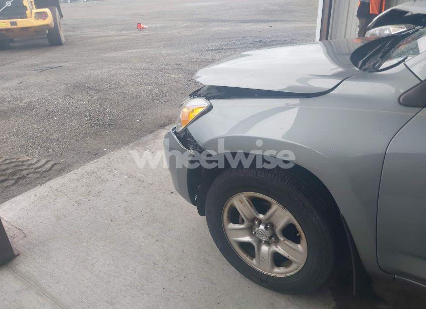 Photo 6 of 2006 Toyota Rav4 (VIN JTMBD33V366018648)