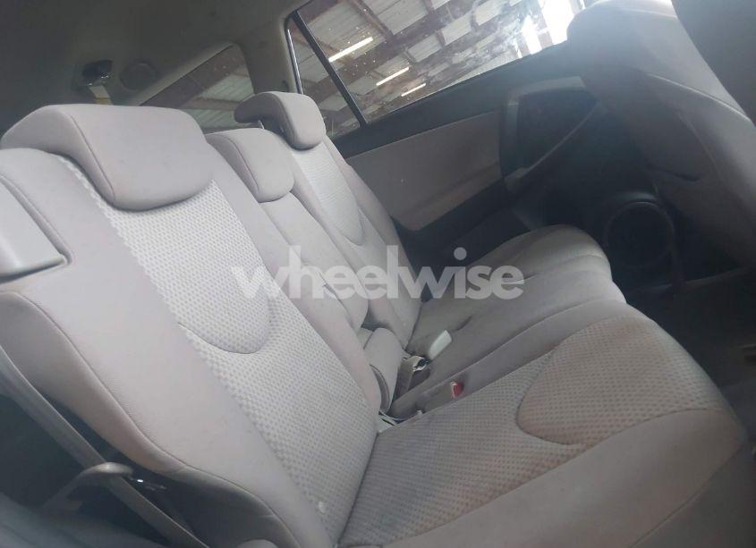 Photo 8 of 2006 Toyota Rav4 (VIN JTMBD33V366018648)