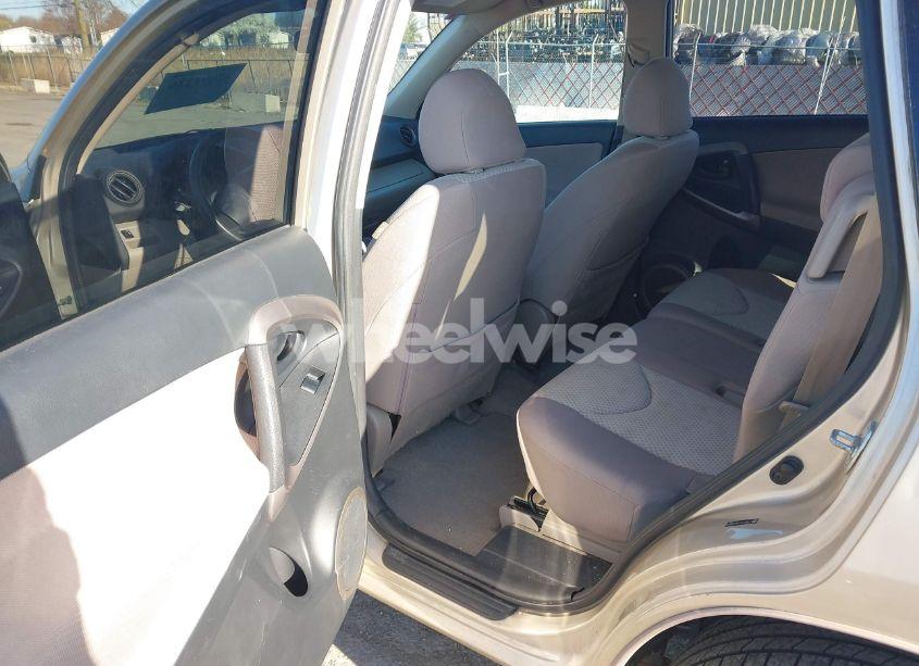 Photo 13 of 2006 Toyota Rav4 (VIN JTMBD33V766018975)