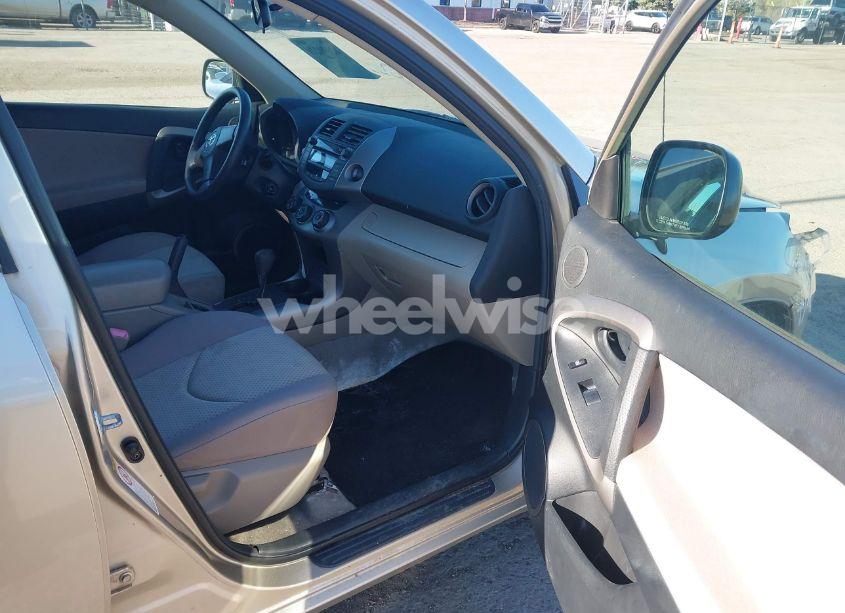 Photo 5 of 2006 Toyota Rav4 (VIN JTMBD33V766018975)