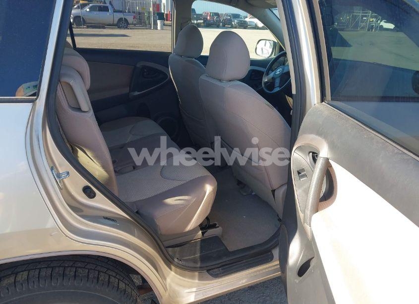 Photo 8 of 2006 Toyota Rav4 (VIN JTMBD33V766018975)