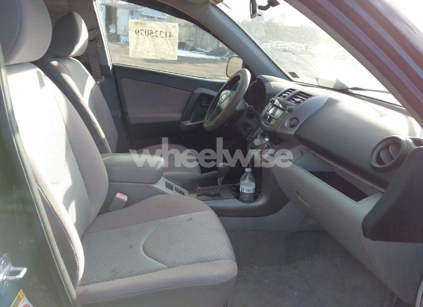 Photo 5 of 2006 Toyota Rav4 (VIN JTMBD33VX66010059)