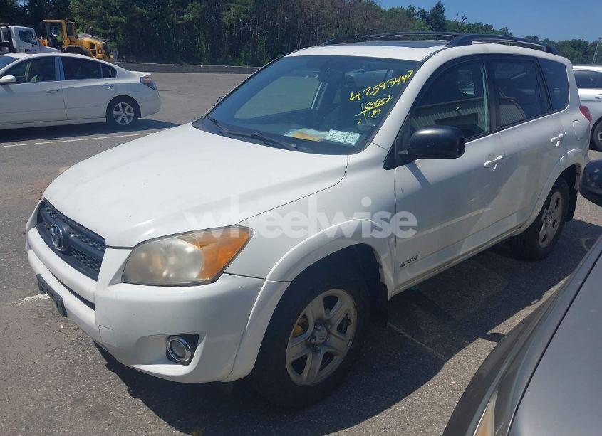 Photo 2 of 2009 Toyota Rav4 SPORT (VIN JTMBF32V19D014769)
