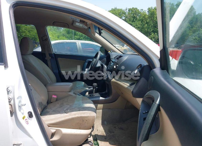 Photo 5 of 2009 Toyota Rav4 (VIN JTMBF33V49D011783)