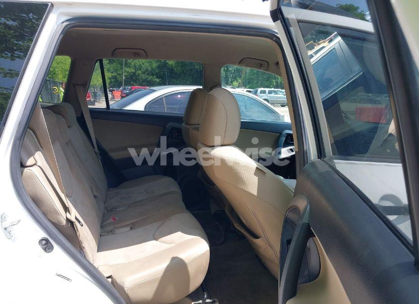 Photo 8 of 2009 Toyota Rav4 (VIN JTMBF33V49D011783)