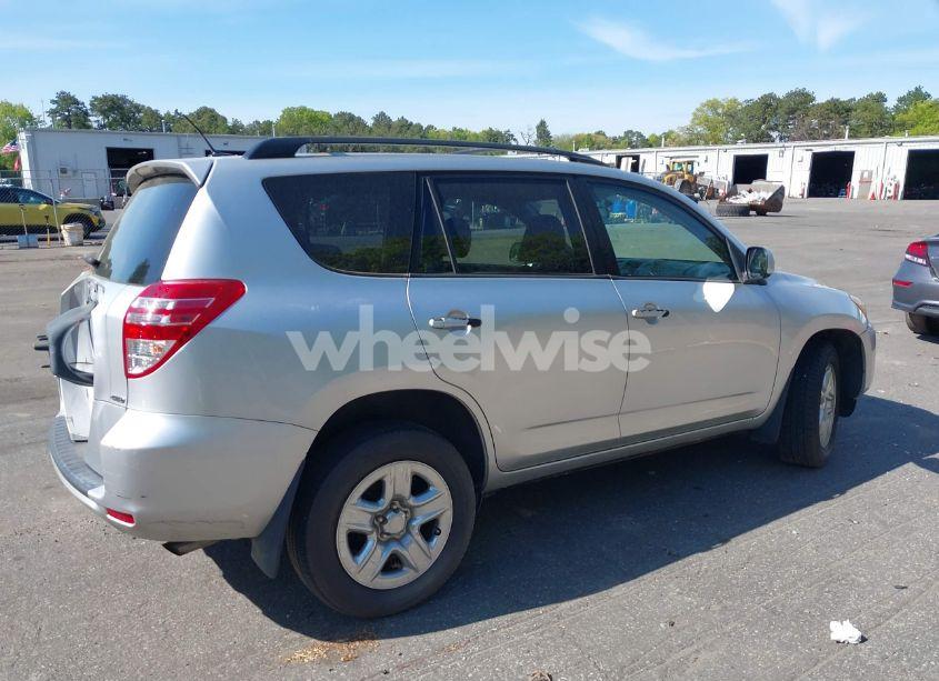 Photo 4 of 2009 Toyota Rav4 (VIN JTMBF33V59D009024)