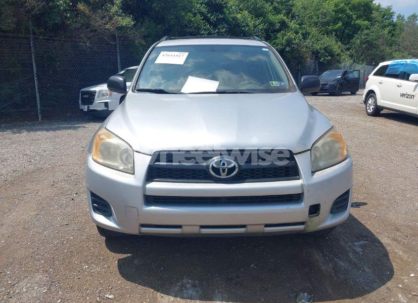Photo 6 of 2009 Toyota Rav4 (VIN JTMBF33V695012184)
